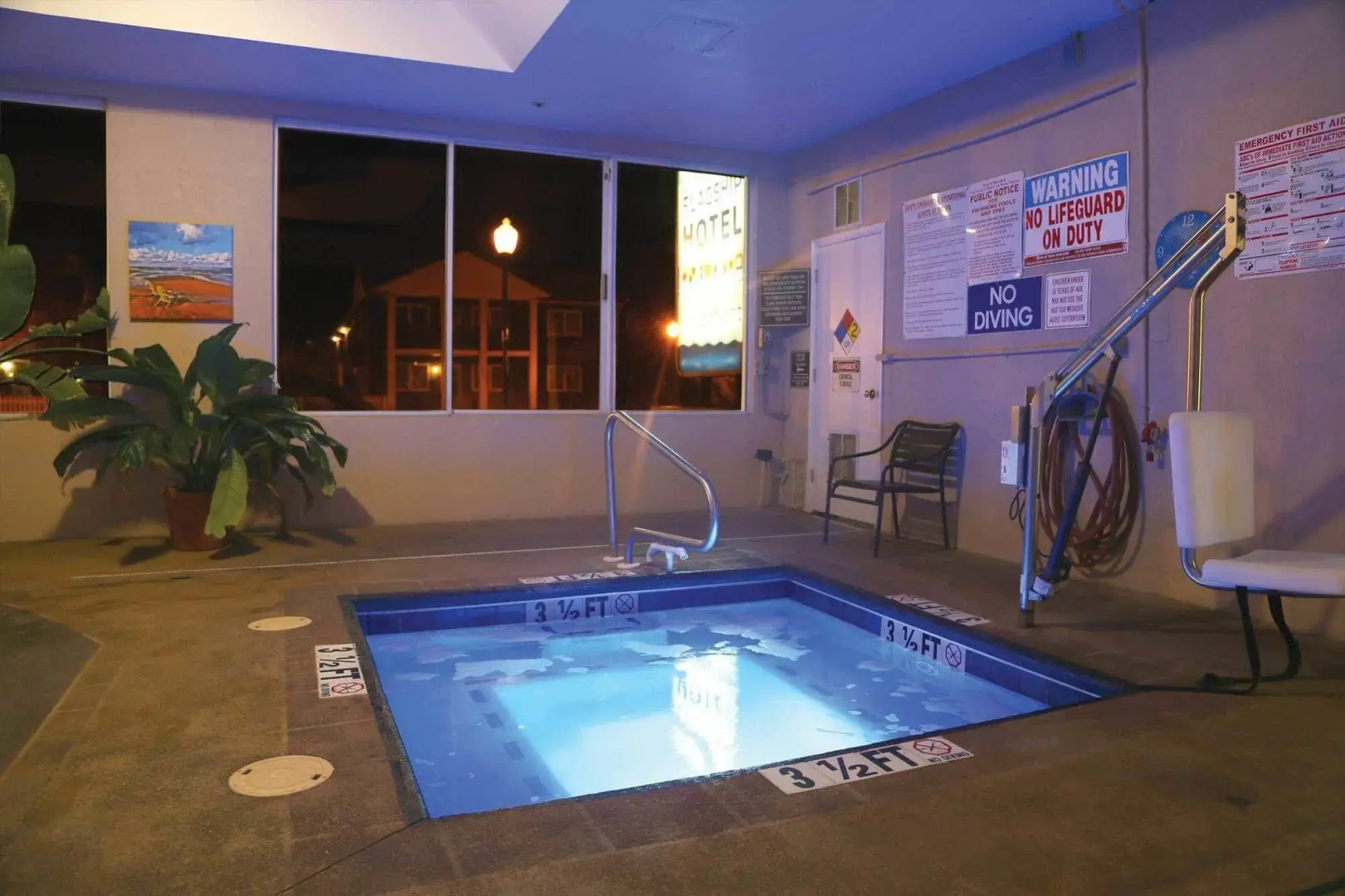 Flagship Oceanfront Hotel