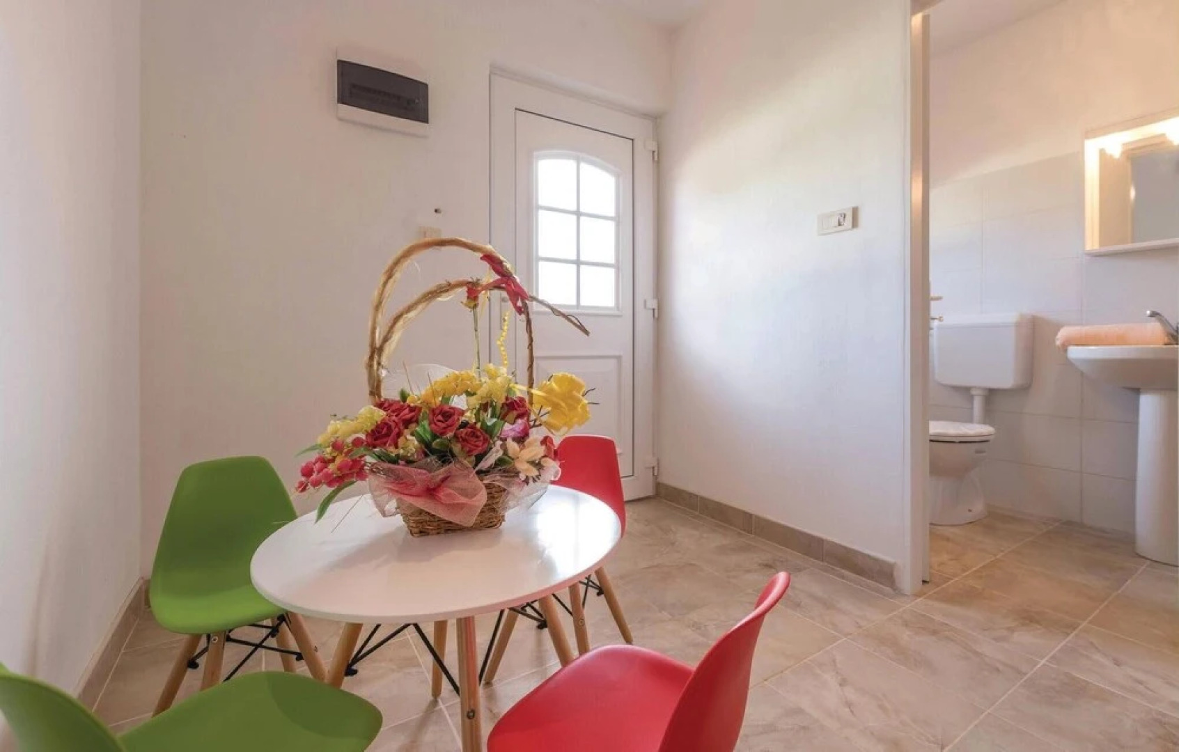 Nice Home in Sisan With Wifi and 3 Bedrooms