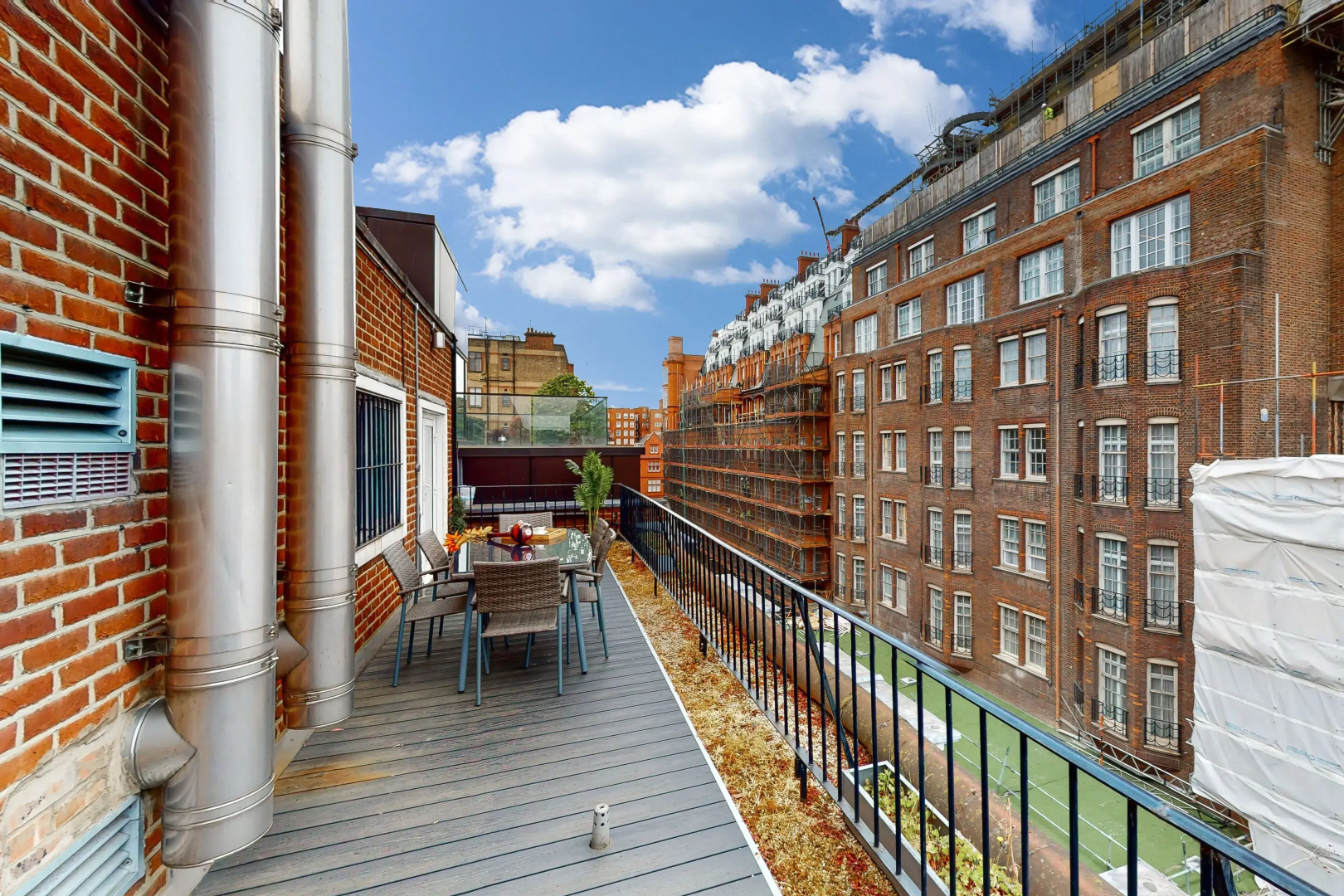 Stay In Bond Street