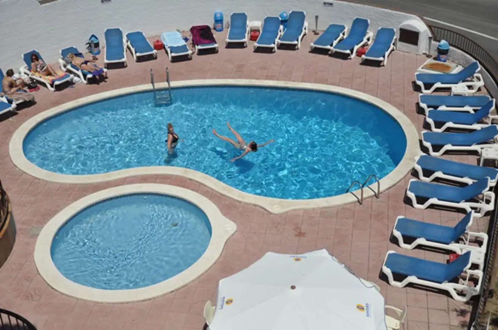 Apartaments AR Muntanya Mar