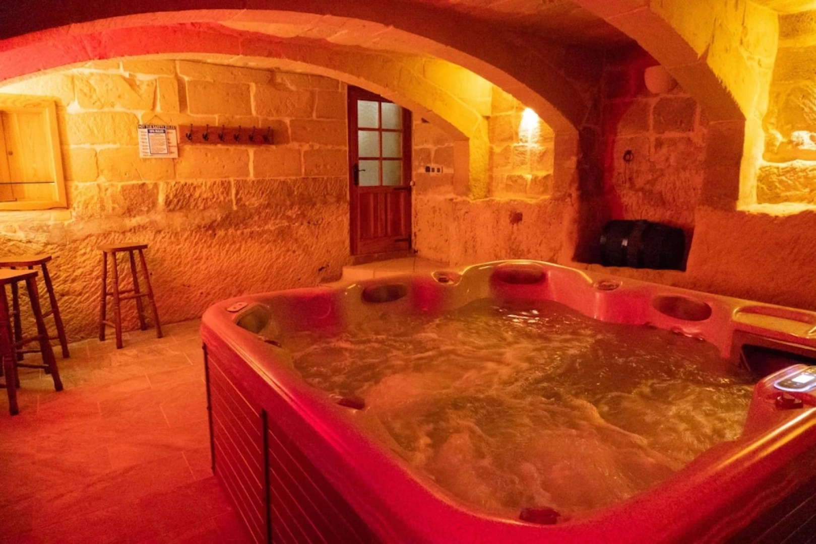 Villeleynah Amazing Gozitan Villa + Pool