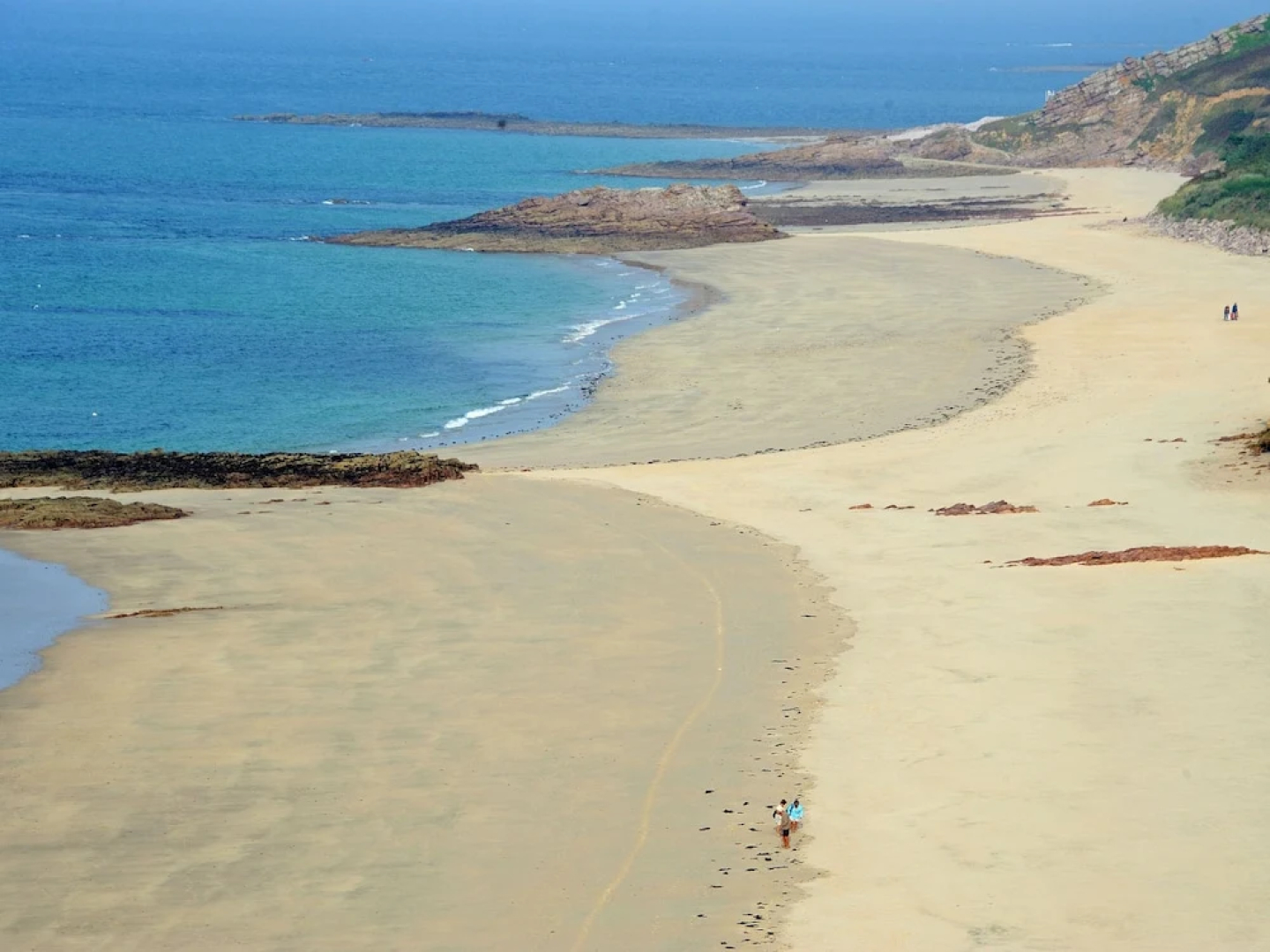Atmospheric Holiday Home With Magnificent View Over Sea, 200 m From Beach