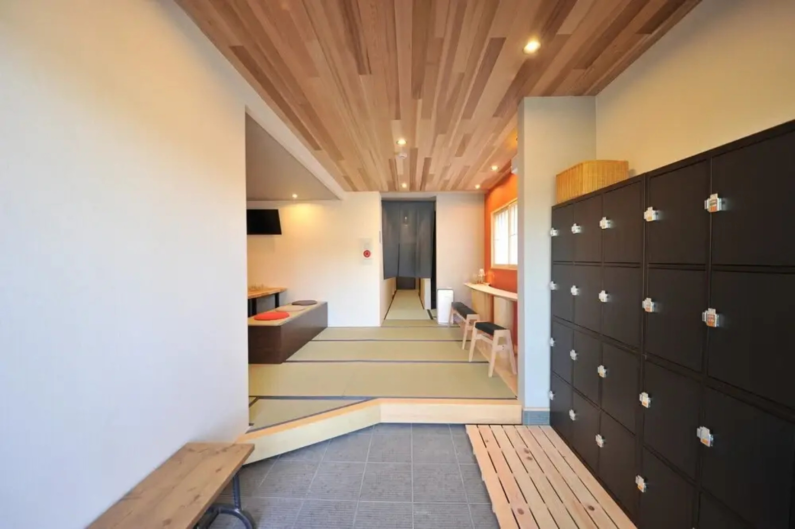 MARUYA Private Condominium