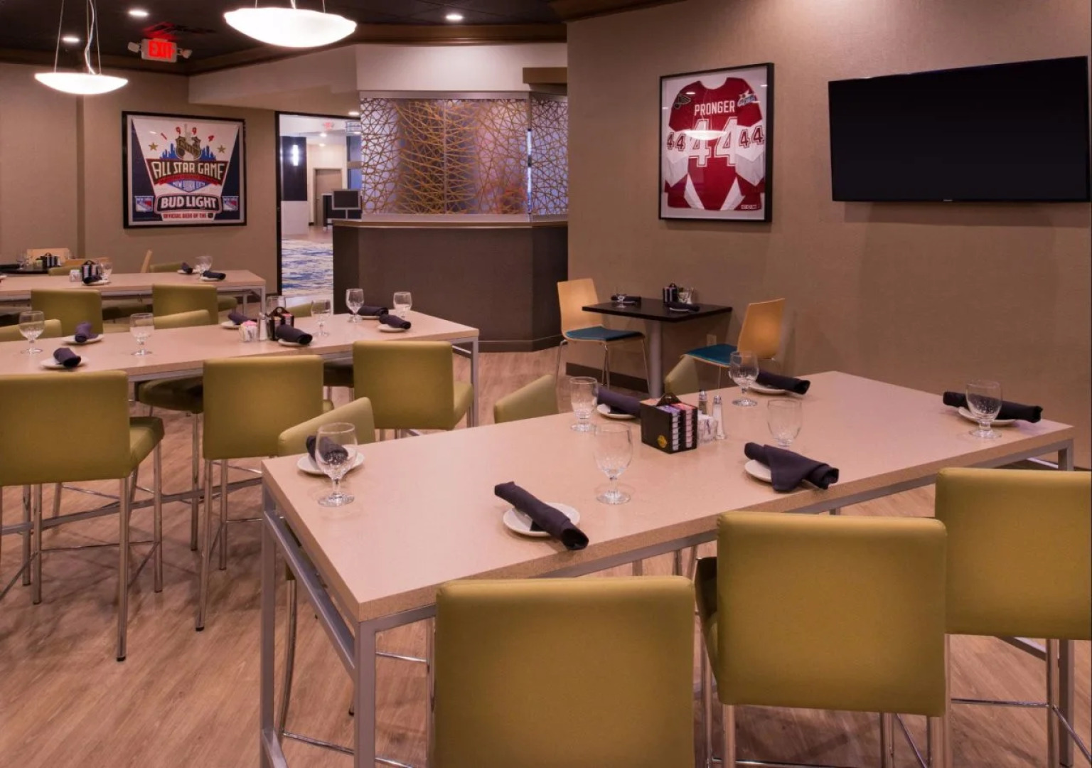 Отель The Arch Convention Hotel