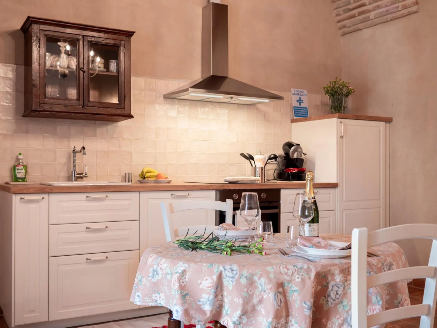 Heritage Holiday Home in Mombaroccio with Garden