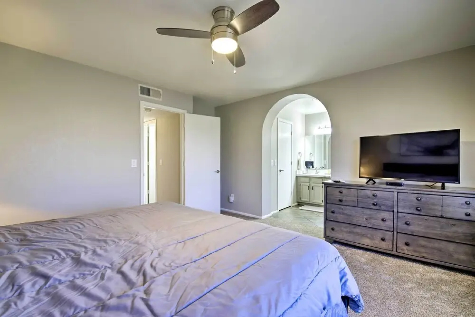 Gilbert Home w/ Private Pool & Putting Green!