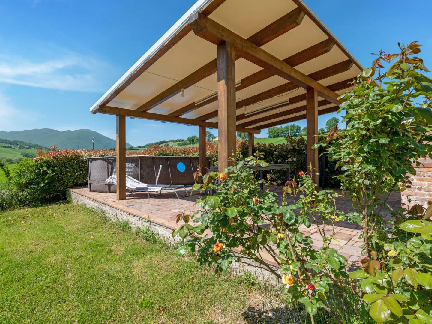 Rural apartment in Matelica with shared pool