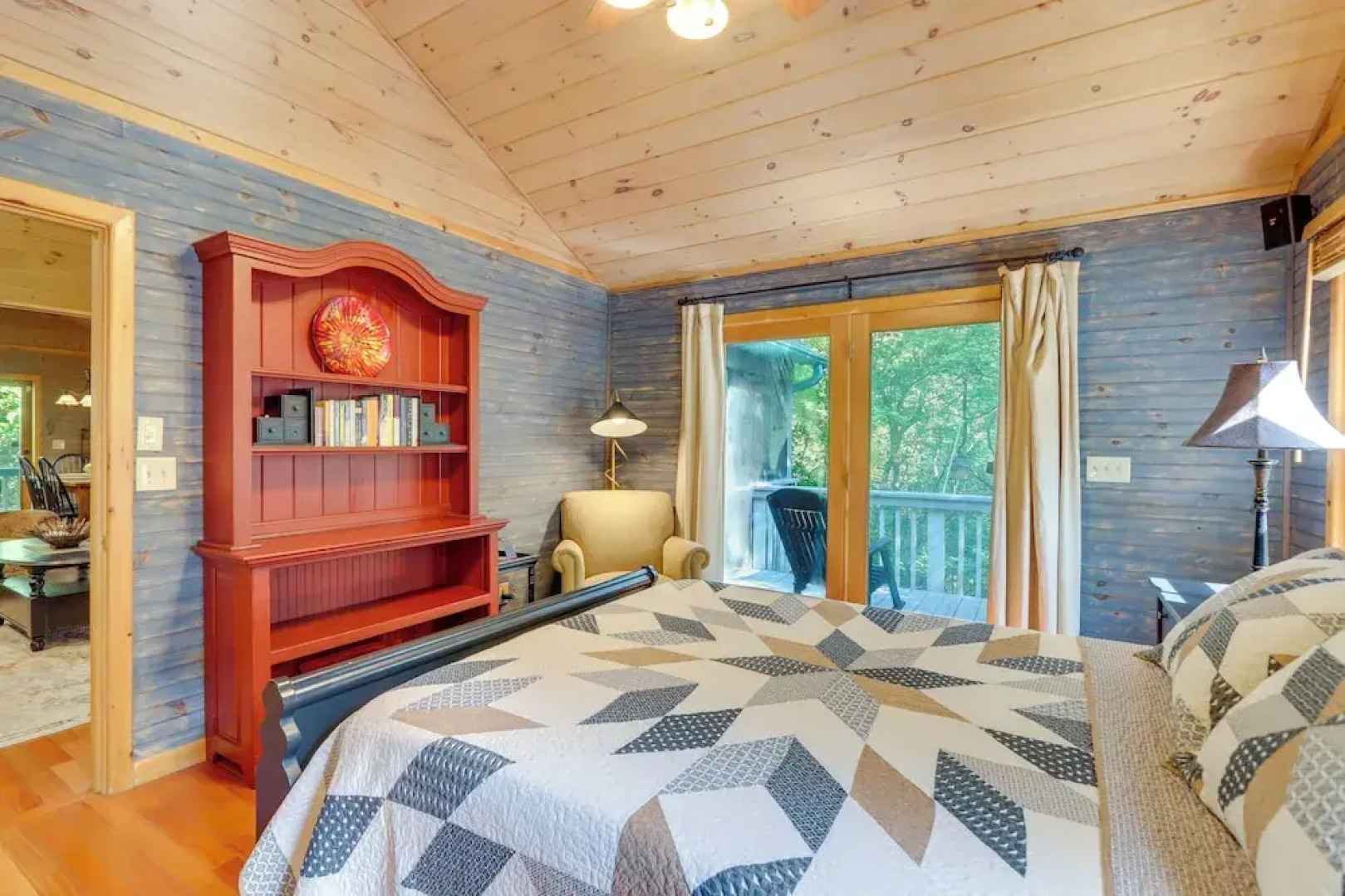 Hot Tub, Decks & Creek Access: Mccaysville Cabin!