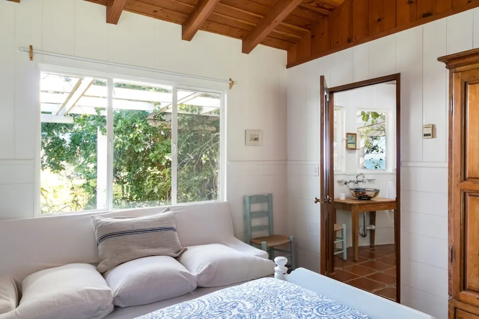 6590 Camino Carreta House by RedAwning