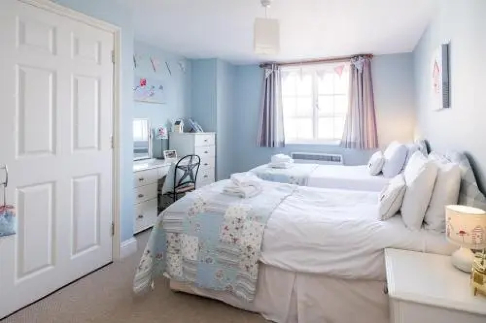 Ogilvie Lodge Apartment