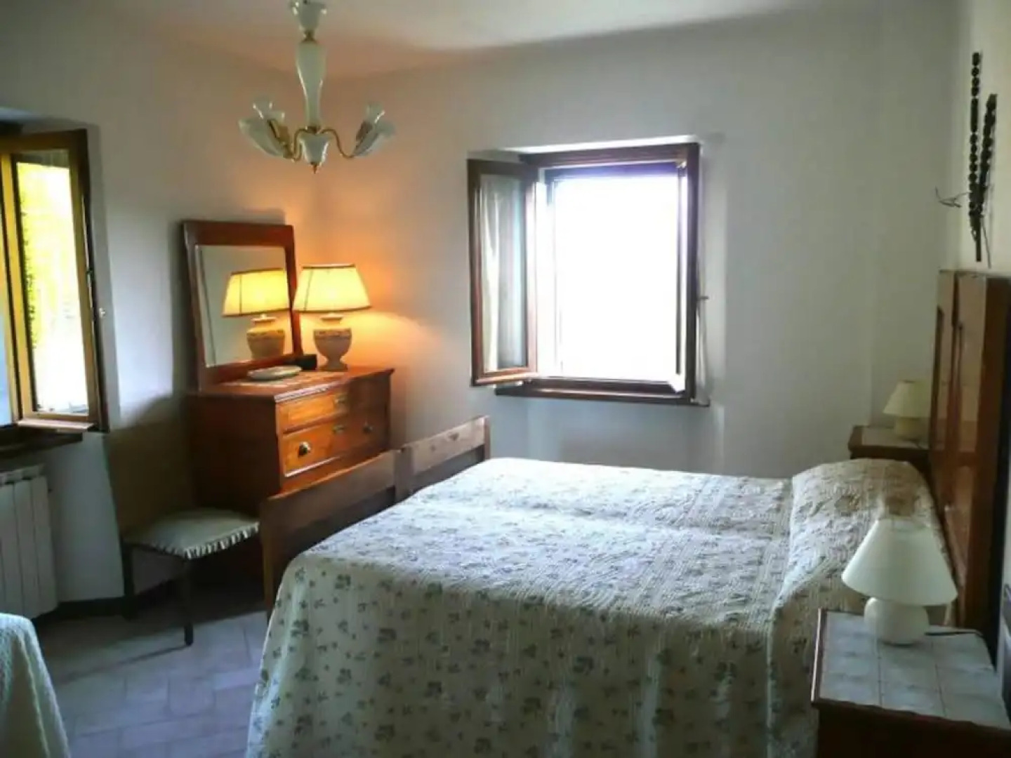 Casa Pastano, Stunning Farmhouse in Italian Hills