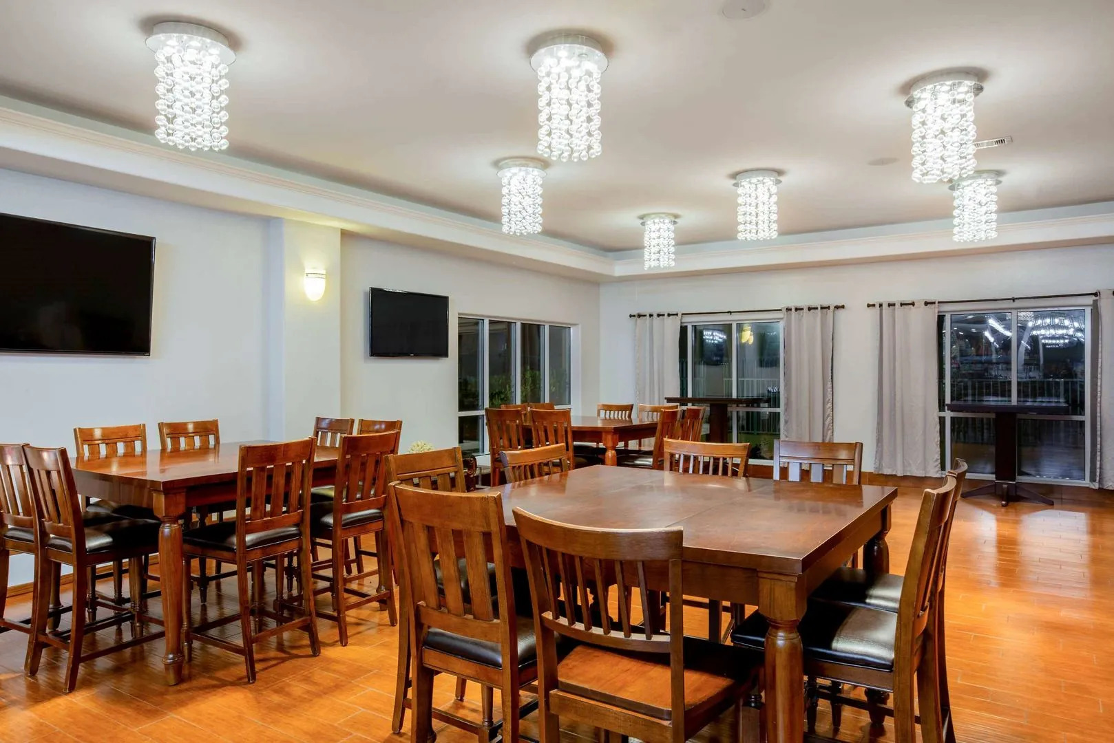 La Quinta Inn & Suites by Wyndham South Padre Island Beach