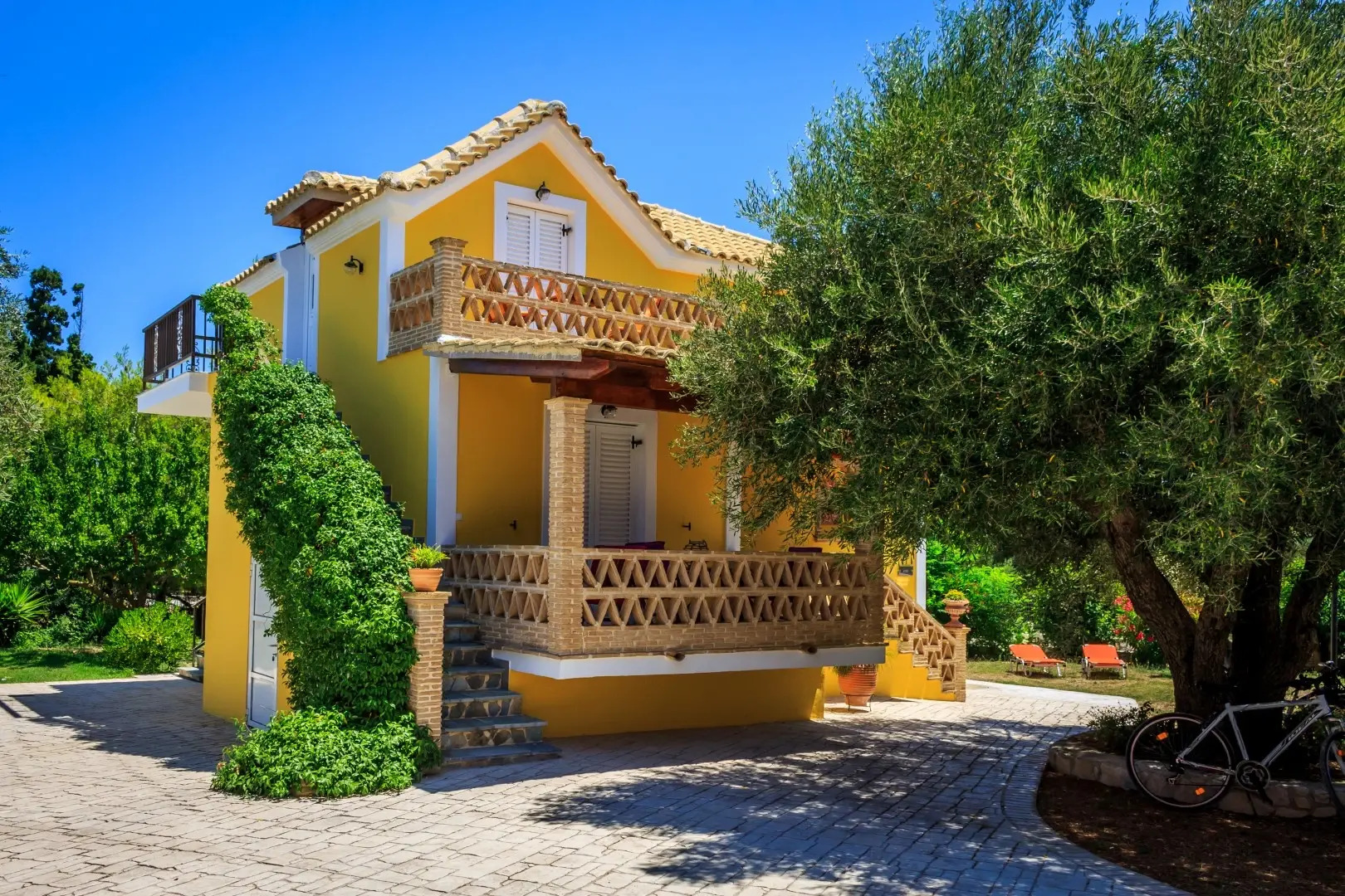 Porto Gerakas Villas & Apartments