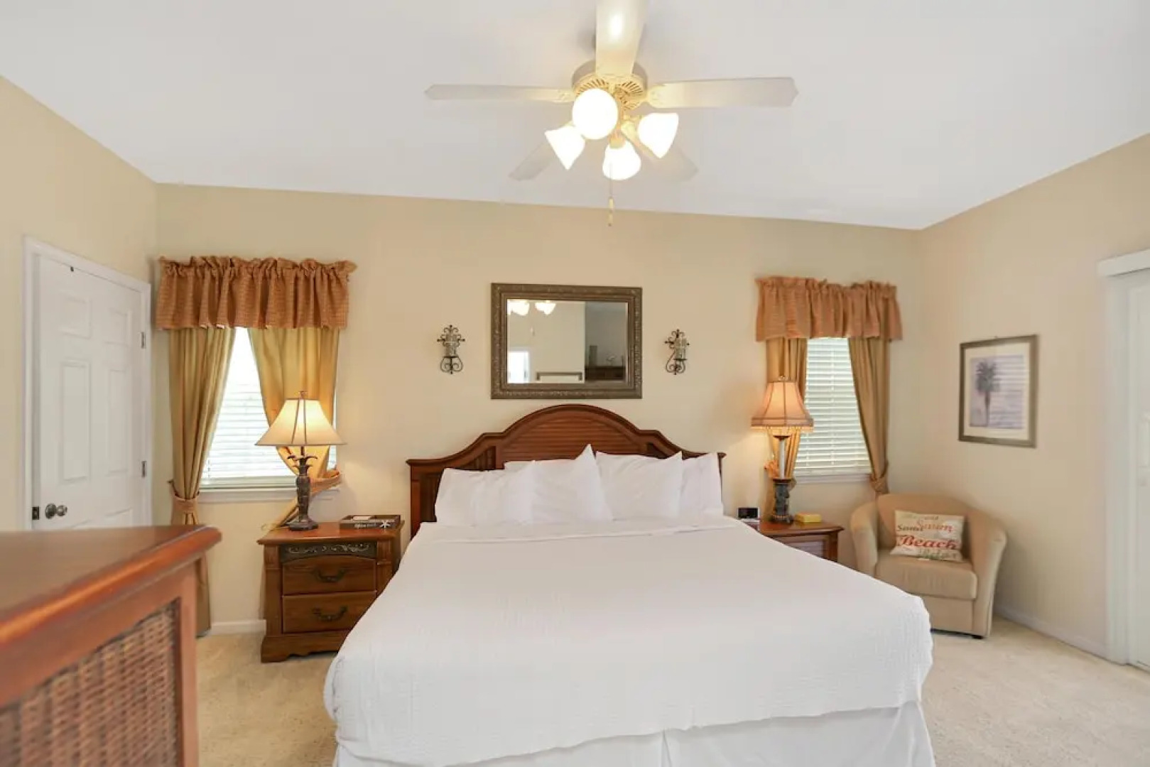 Yellow Bird Apartment