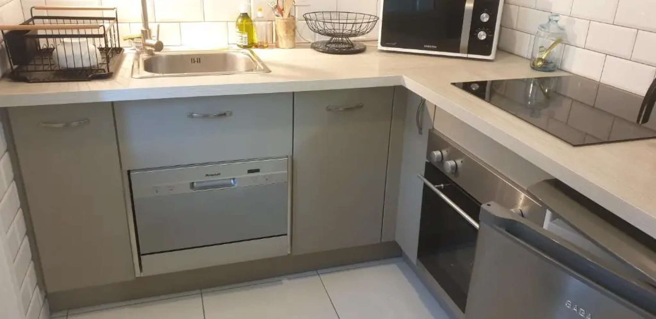 Studio Avec Parking Prive