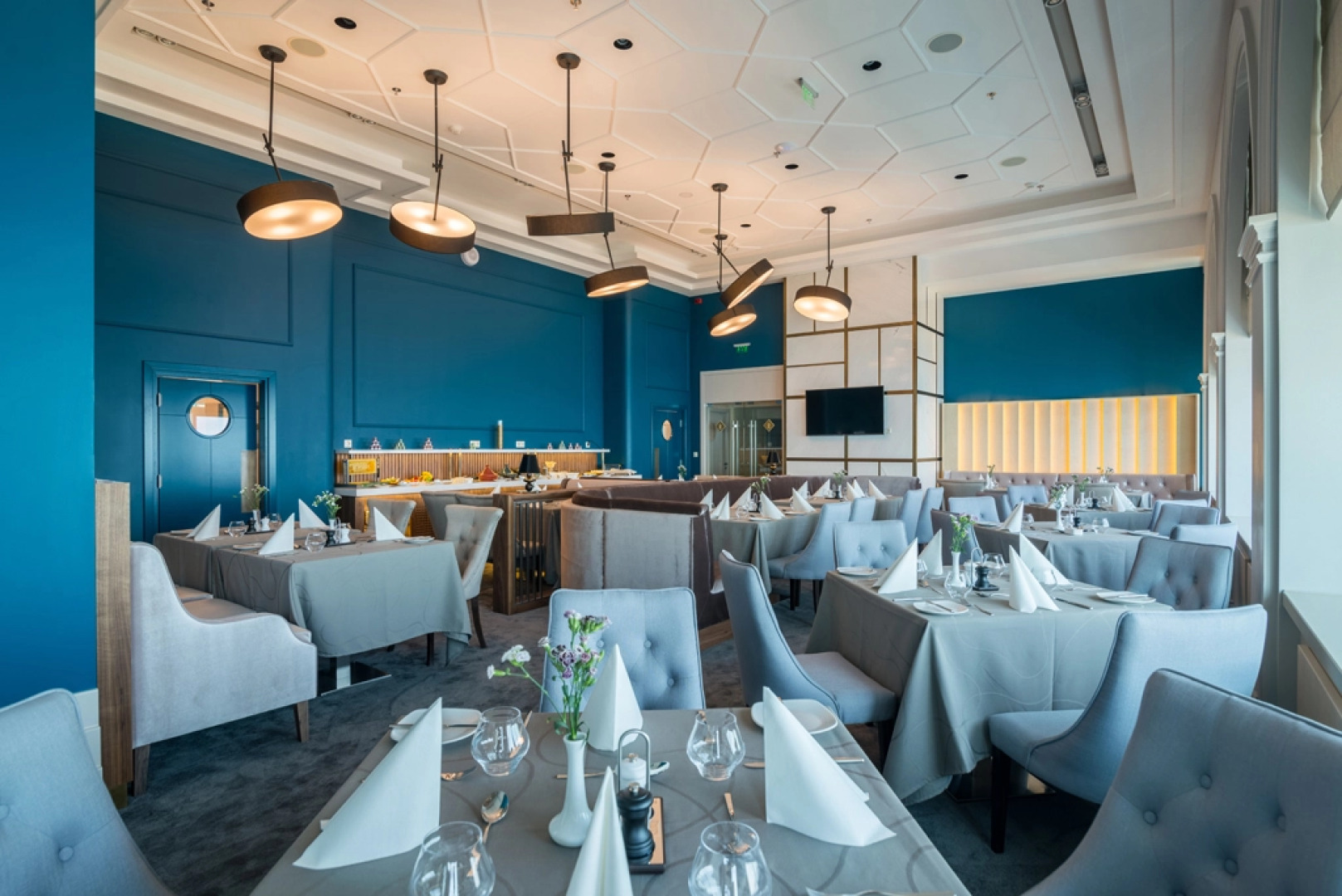 INTERNATIONAL Hotel Casino & Tower Suites