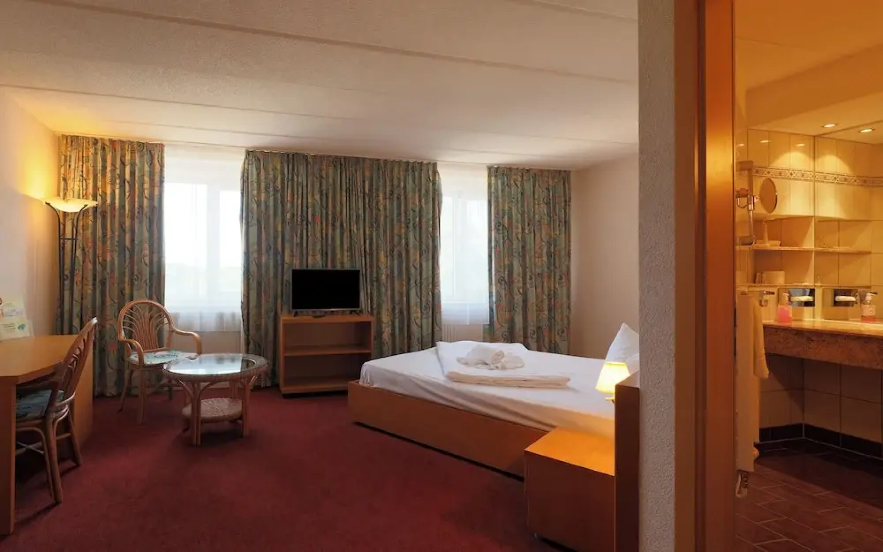 TRIP INN Axxon Hotel