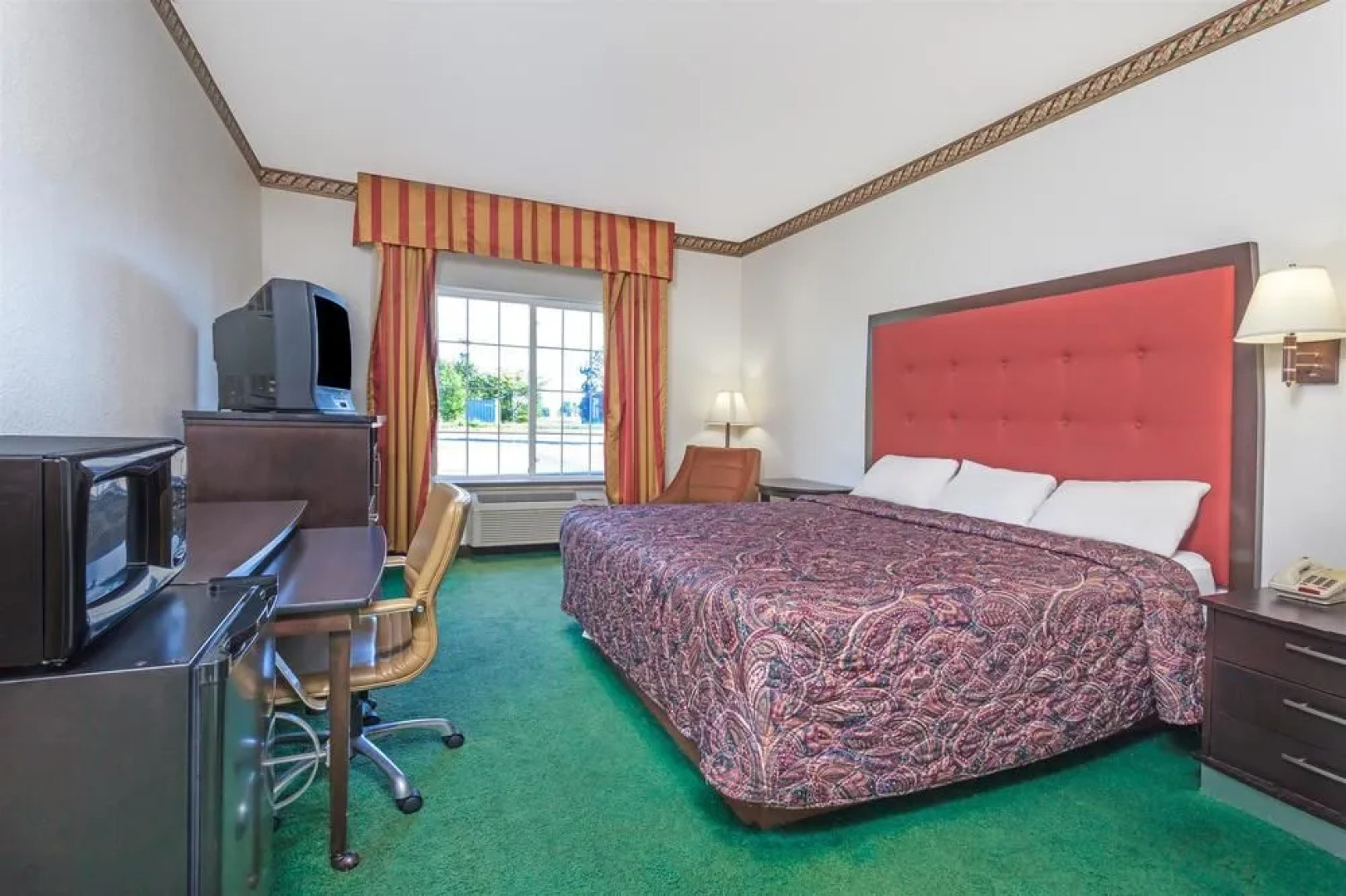 Super 8 Luna Pier/Monroe/Toledo Area