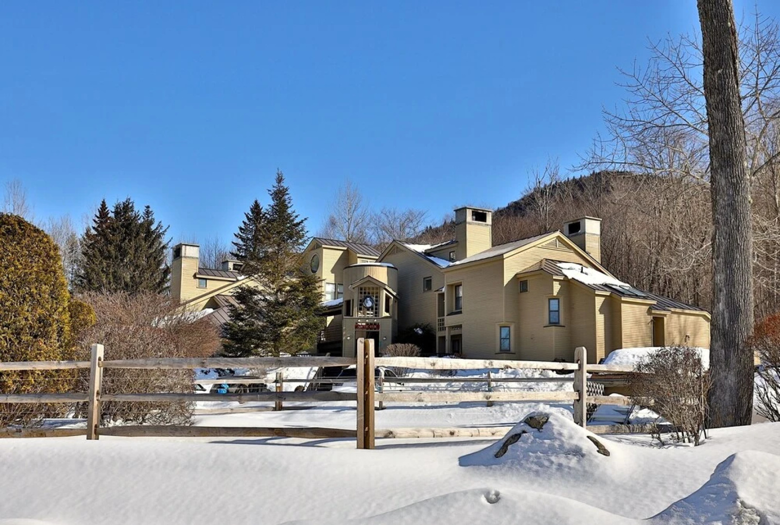 Skiers! Fox Hollow 2br/2ba Condo. Across From Pico, Minutes To Killington 2 Bedroom Condo