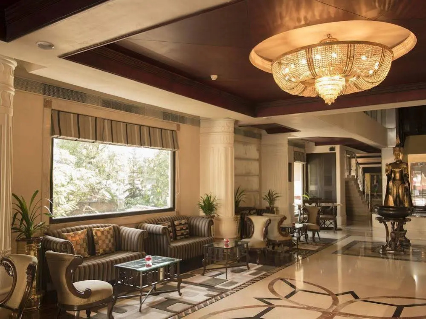 OYO Premium GS Road Near International Hospital