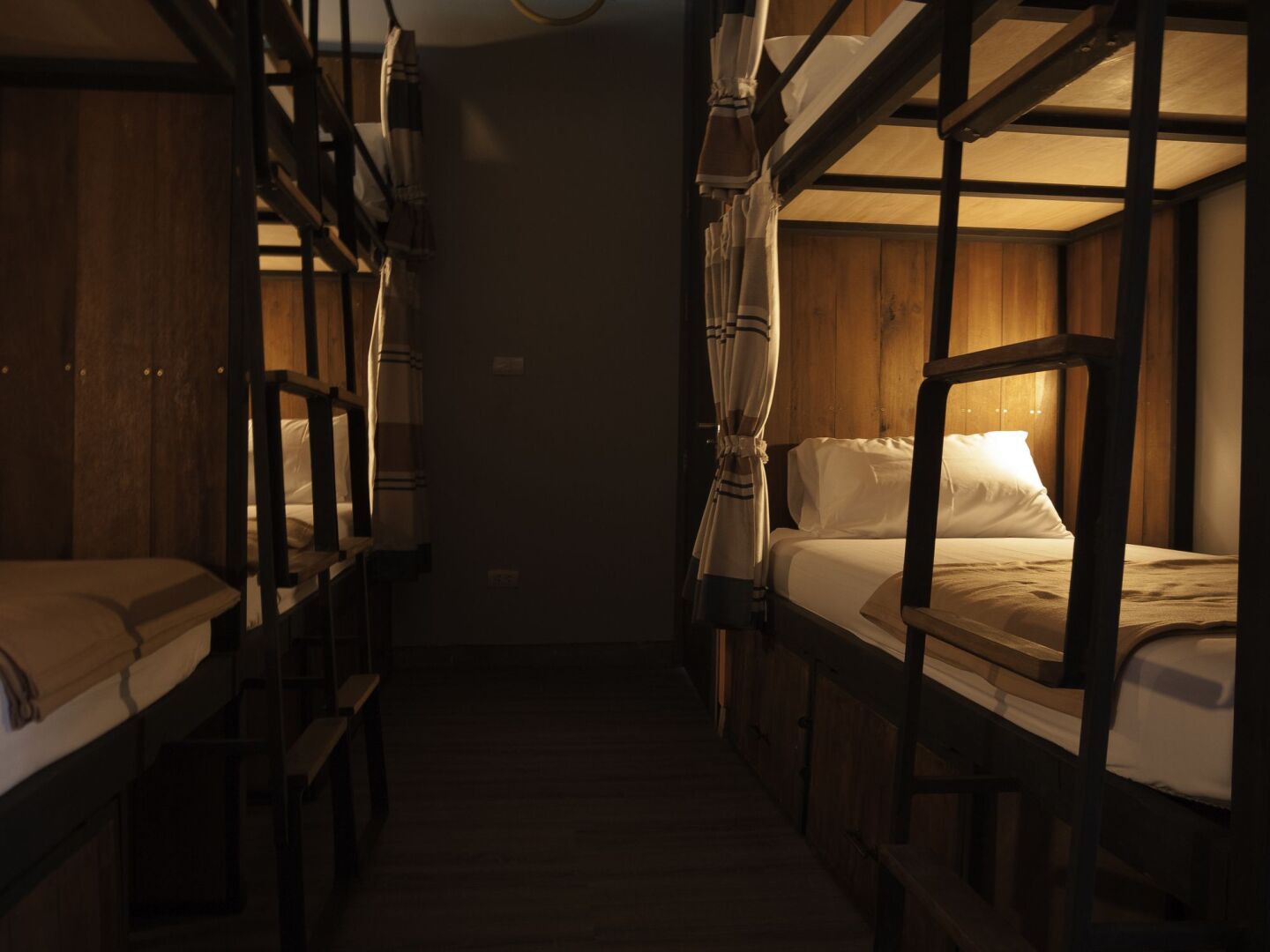 Whereder Poshtel - Hostel