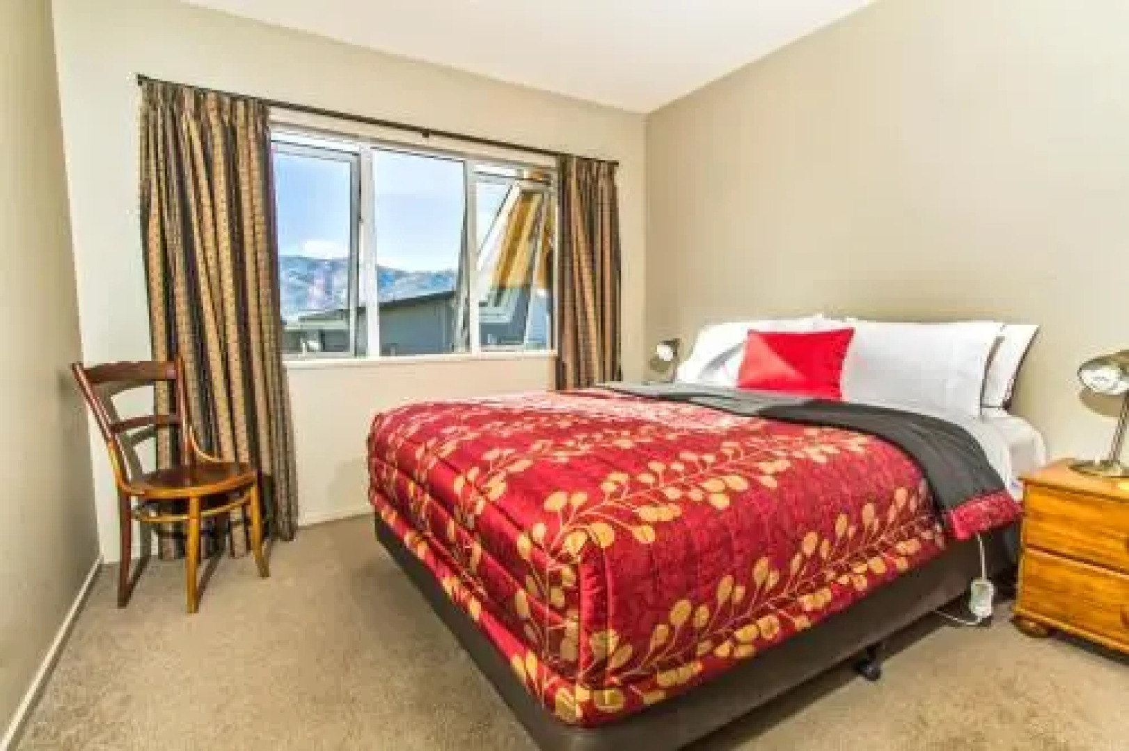 Rustic Lodge Bed & Breakfast