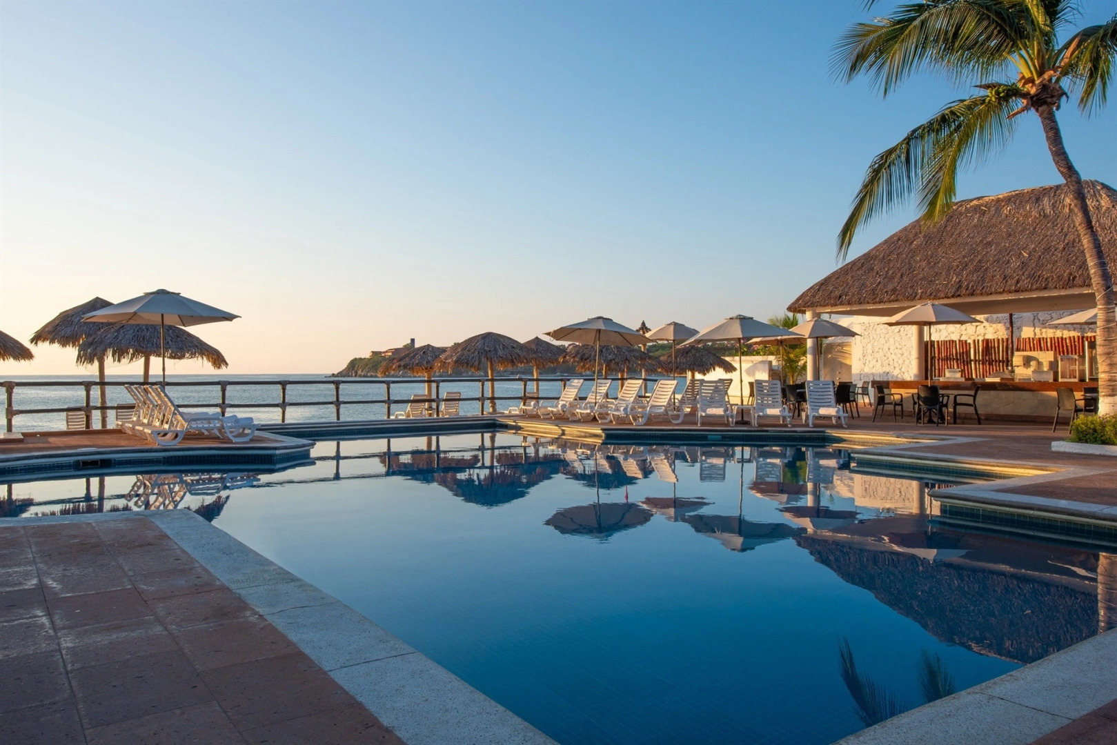 Park Royal Beach Huatulco – All Inclusive