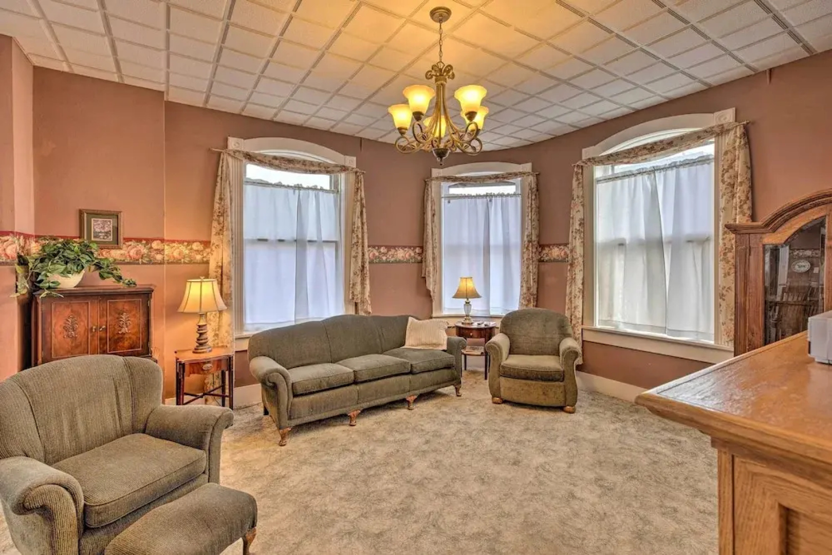 Pet-friendly Apt: Walk to Missouri River!