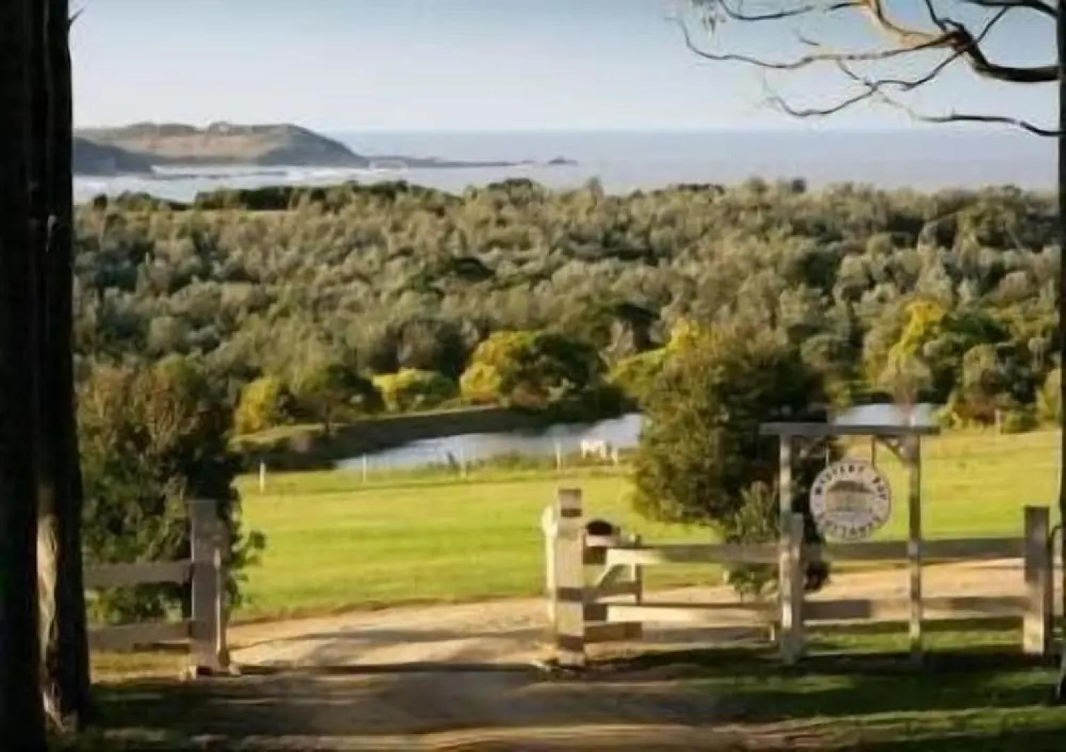 Mystery Bay Cottages