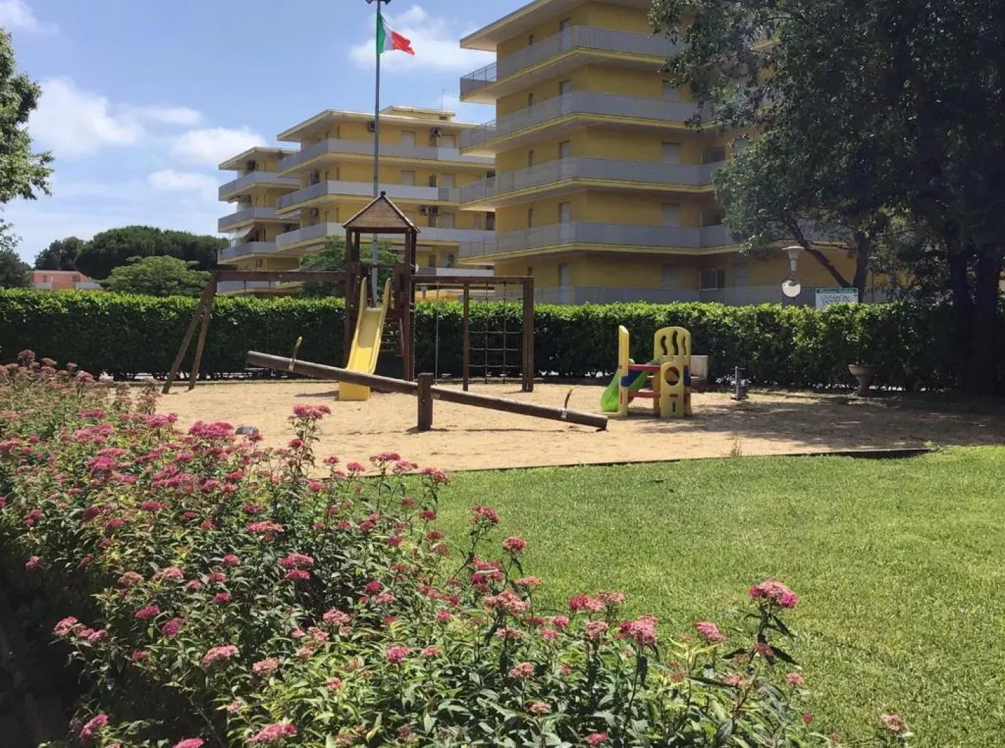 Batik house in Residence Valbella