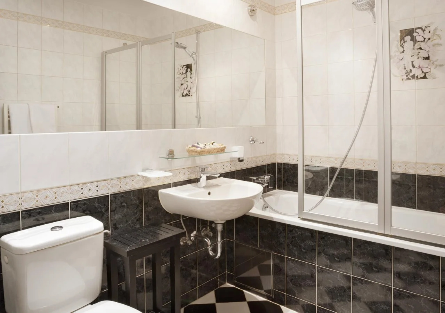 Hotel U Zlatého Stromu Prague by BHG