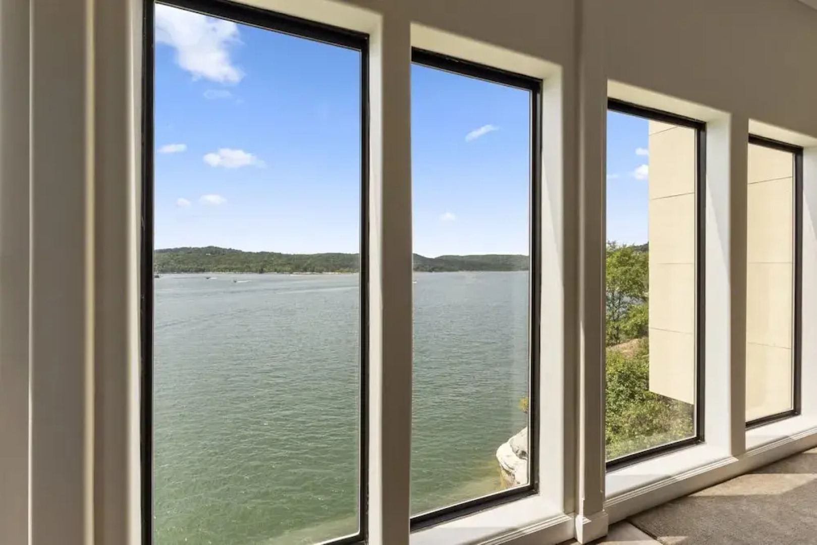 Premium 2 Bedroom Lake View Villa