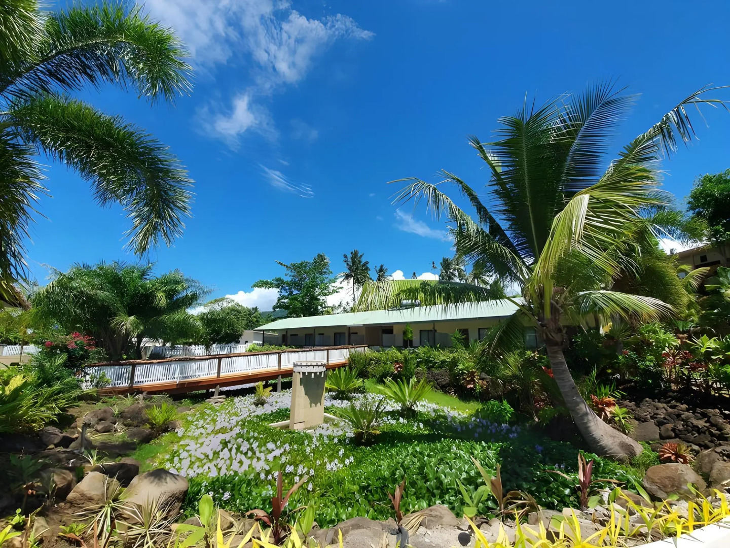 Le Uaina Beach Resort