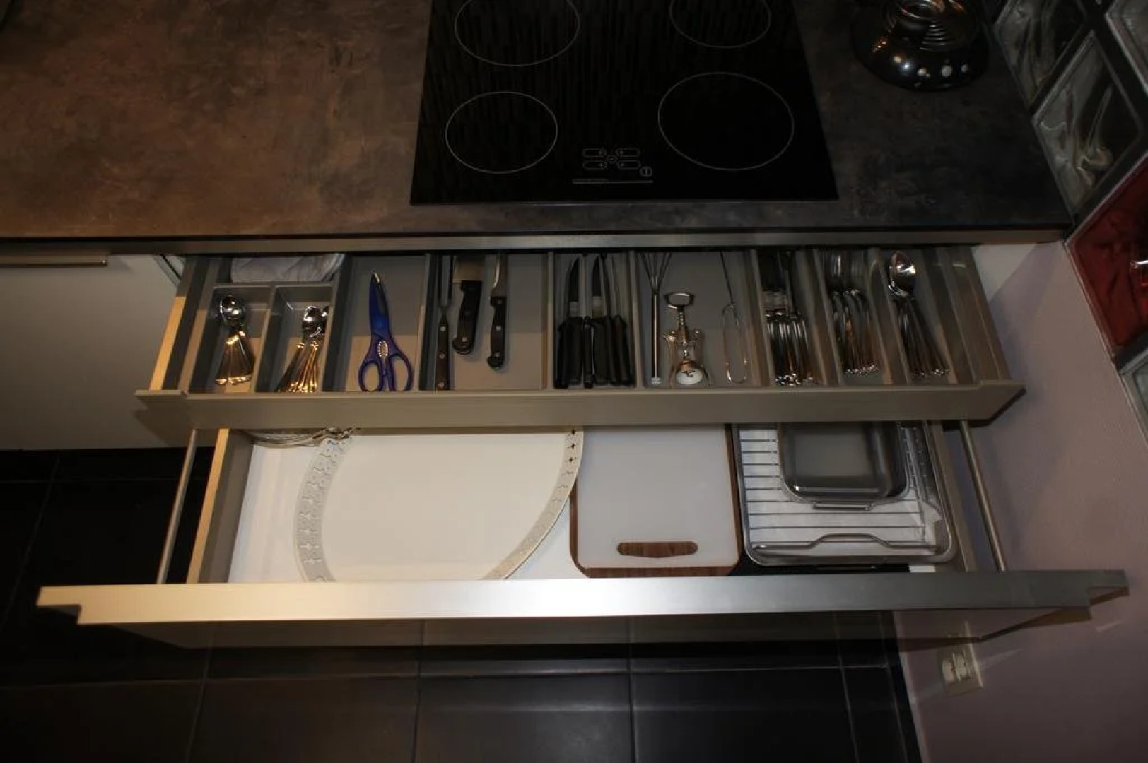 J and R Brussels City Apartment