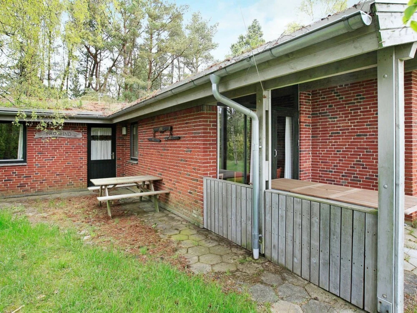 Welcoming Holiday Home in Nørre Nebel near Sea