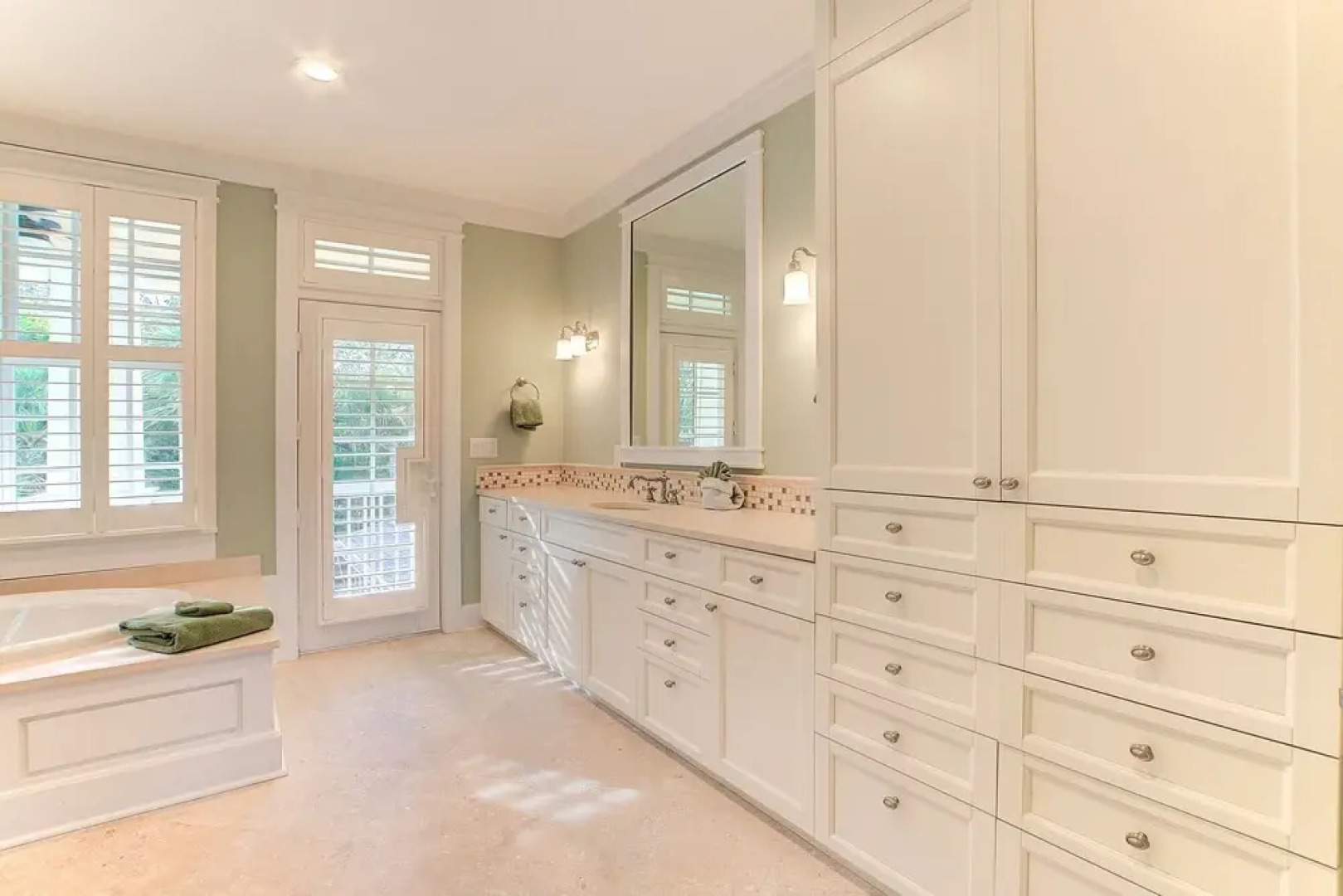 Ultimate Island Getaway - Monthly Beach Rental 4 Bedroom Home by RedAwning