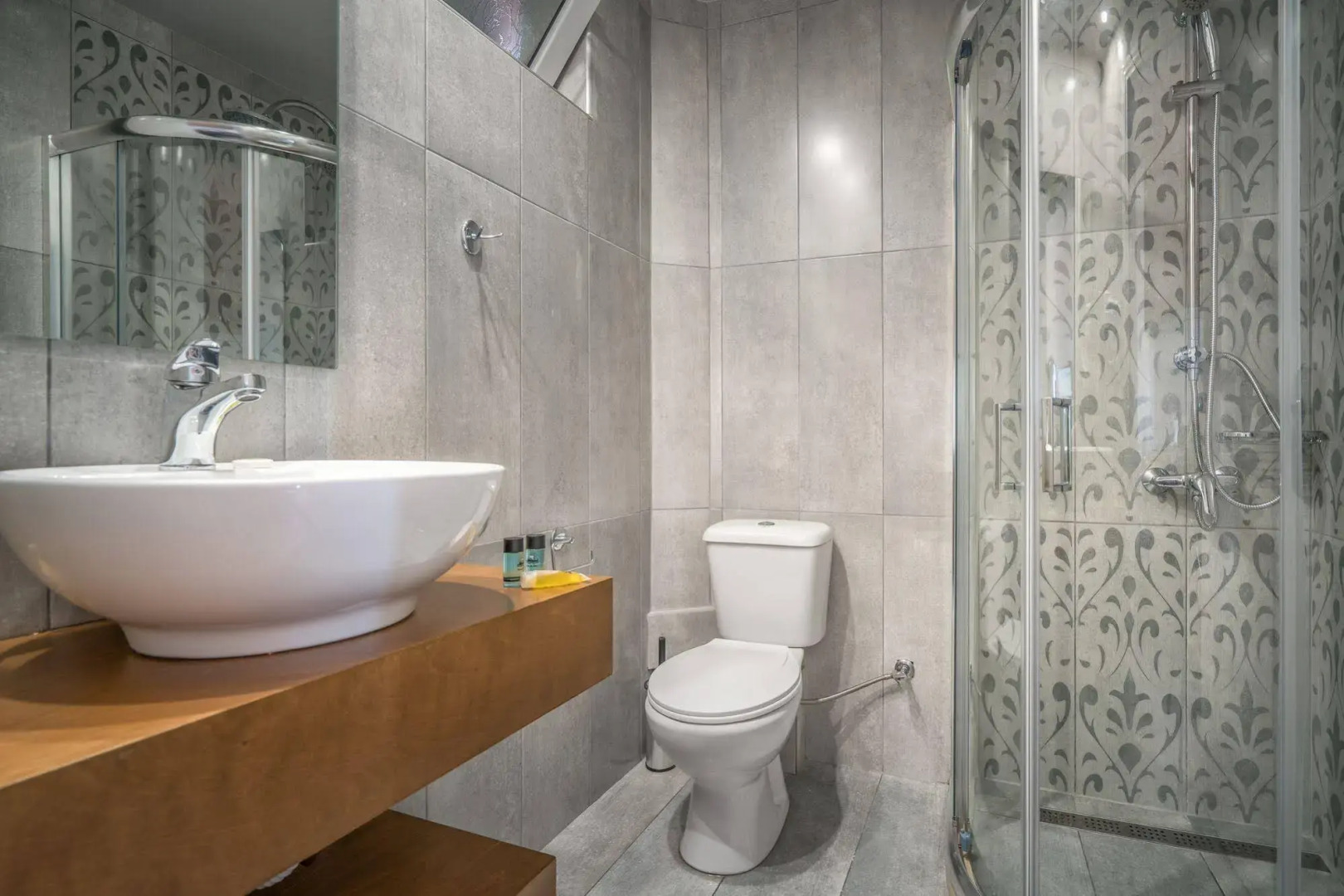 Armonia Studios & Apartments