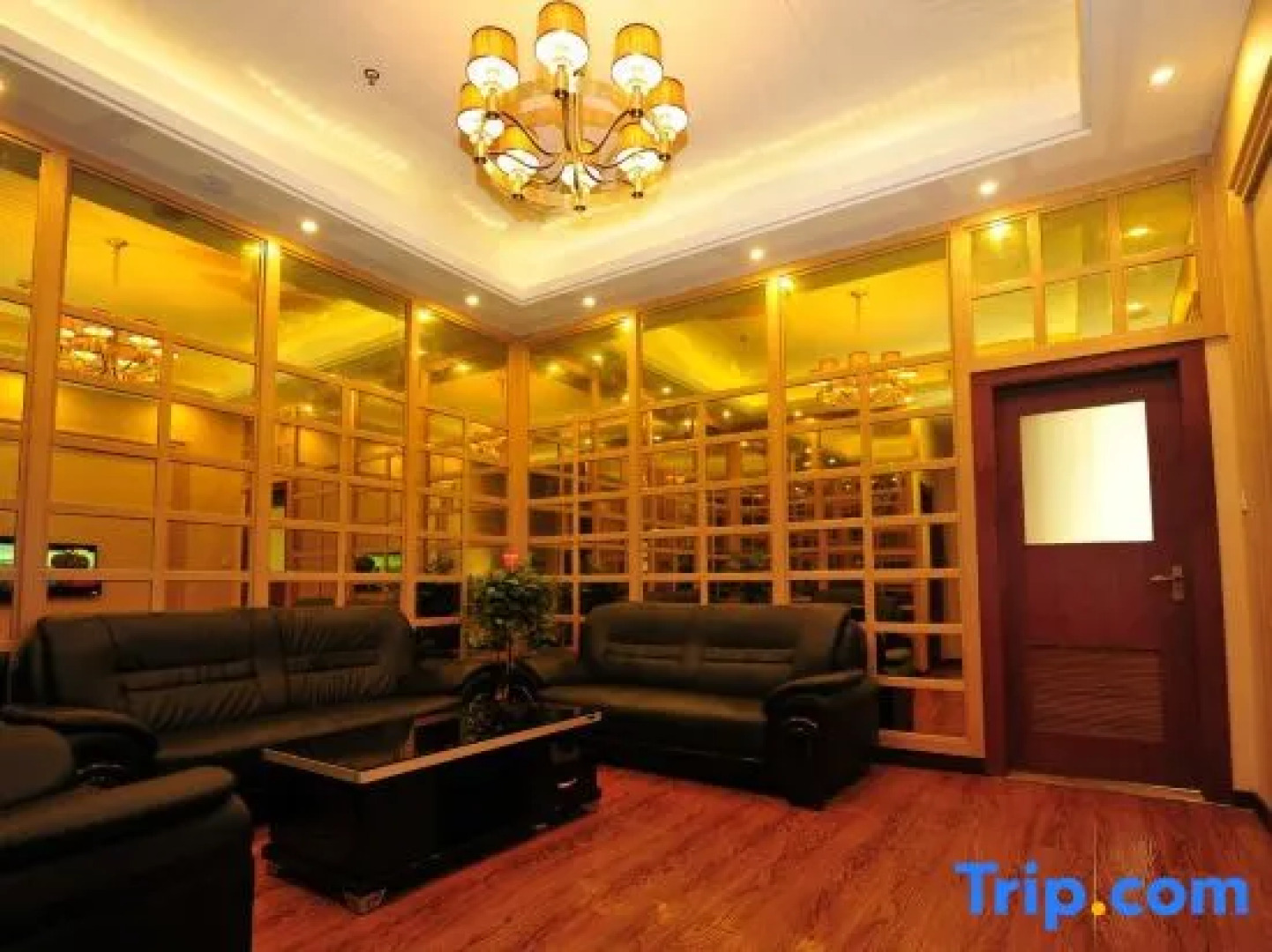 Tokang International Hotel