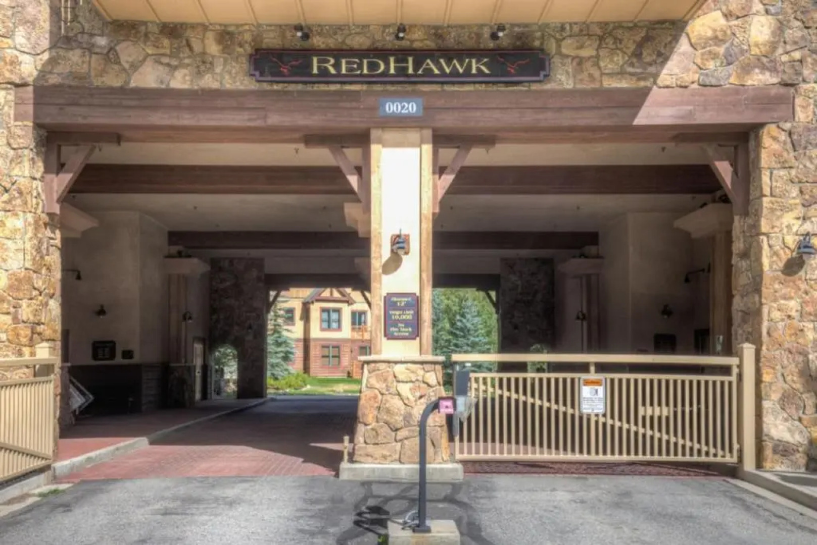 Red Hawk Lodge by Summit County Mountain Retreats