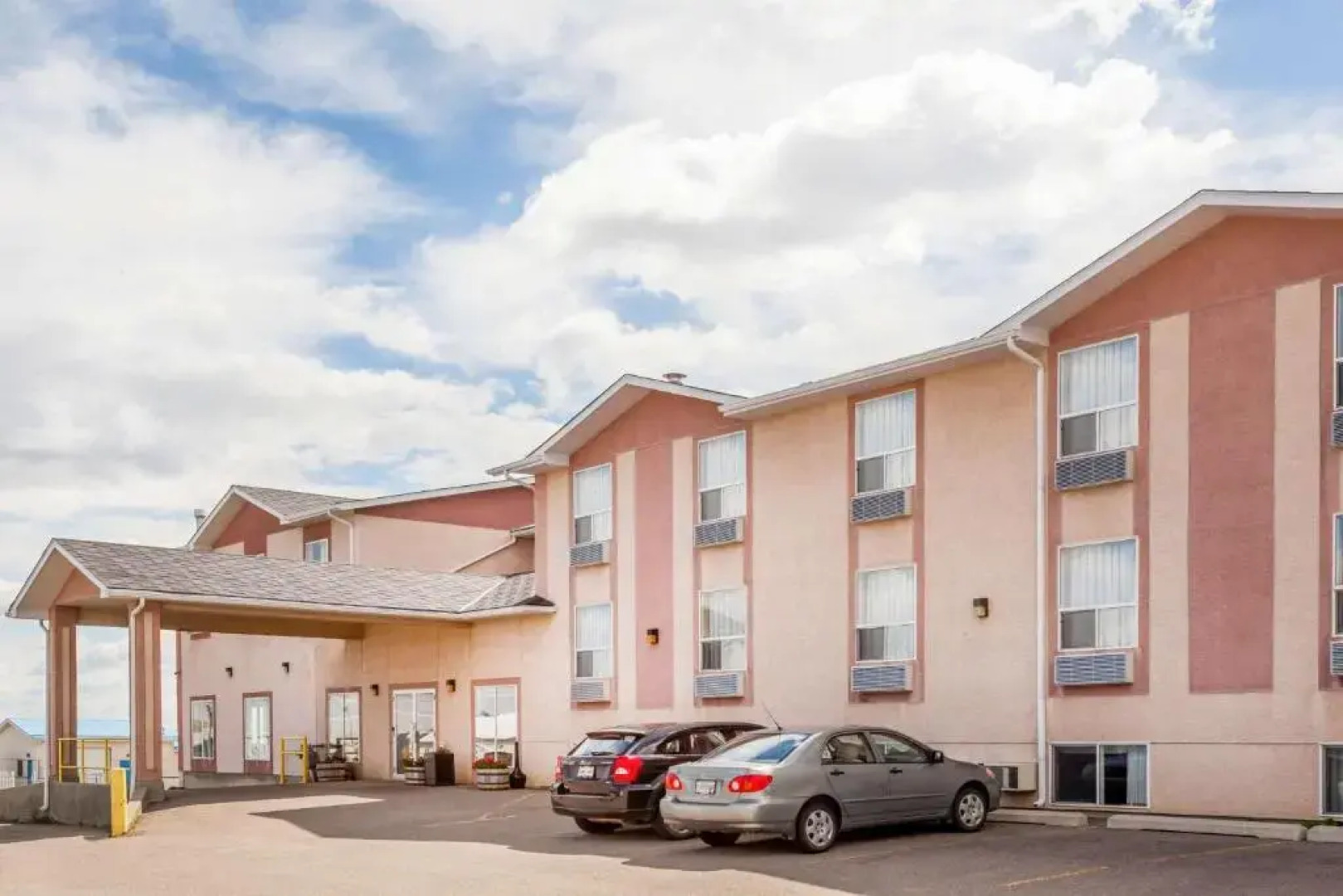 Super 8 Pincher Creek AB