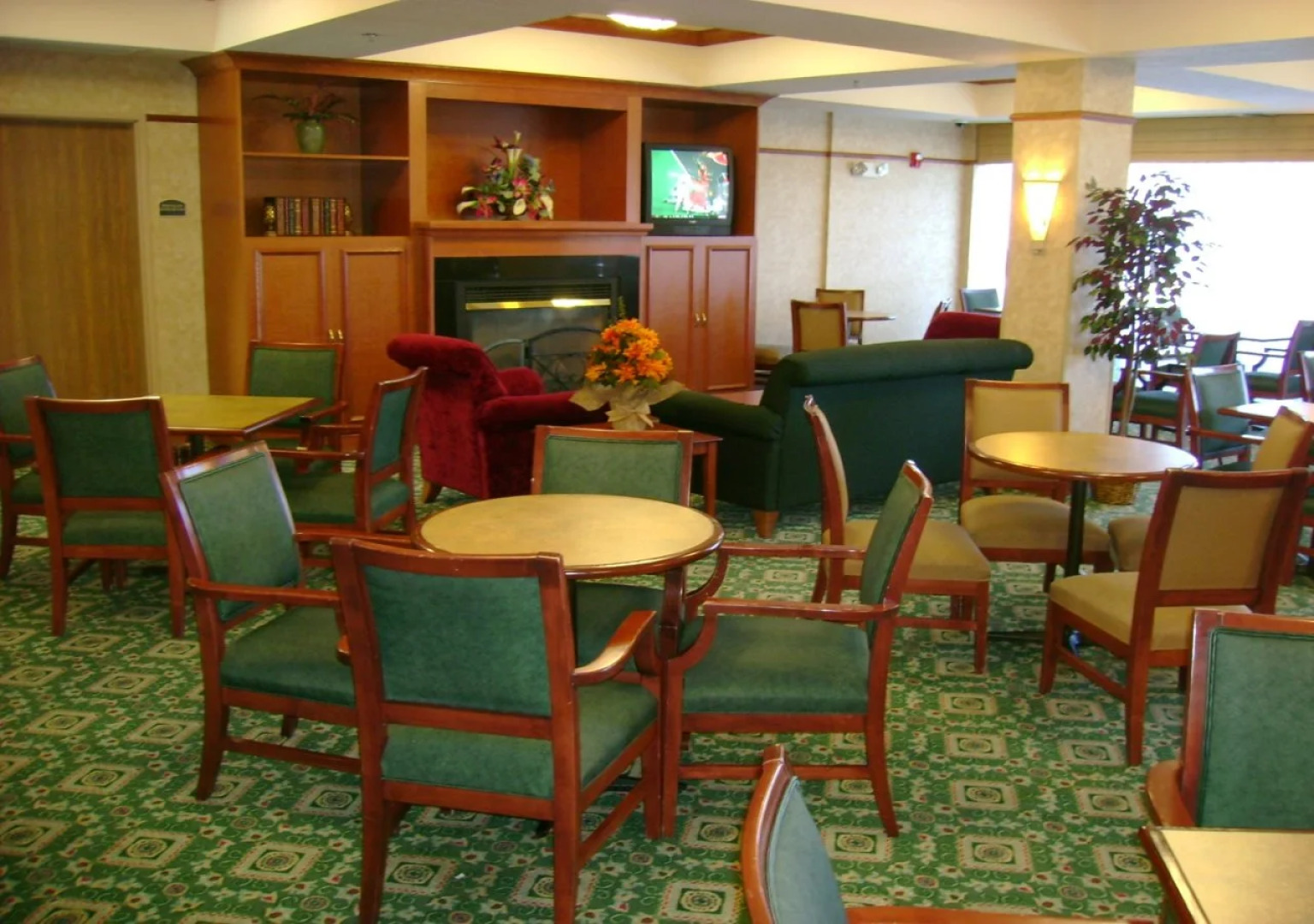 Holiday Inn Express & Suites New Berlin by IHG