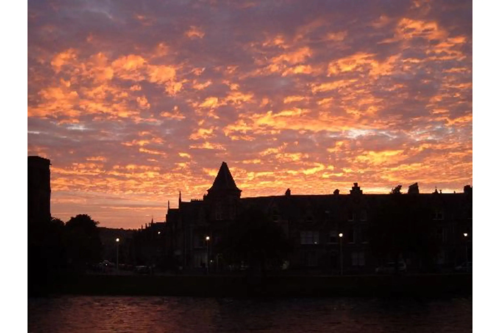 OYO Cedar Villa Guest House