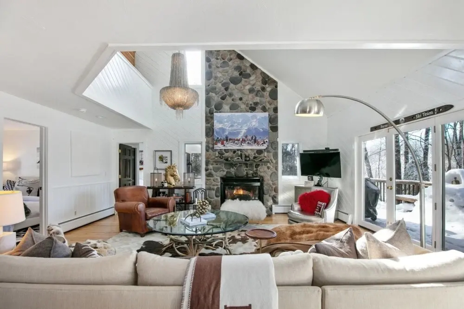 "why Not" - A Gorgeous Designer Decorated West Dover Home Located Next To Mt Snow Golf Club And Ski Mountain 5 Bedroom Home by Redawning