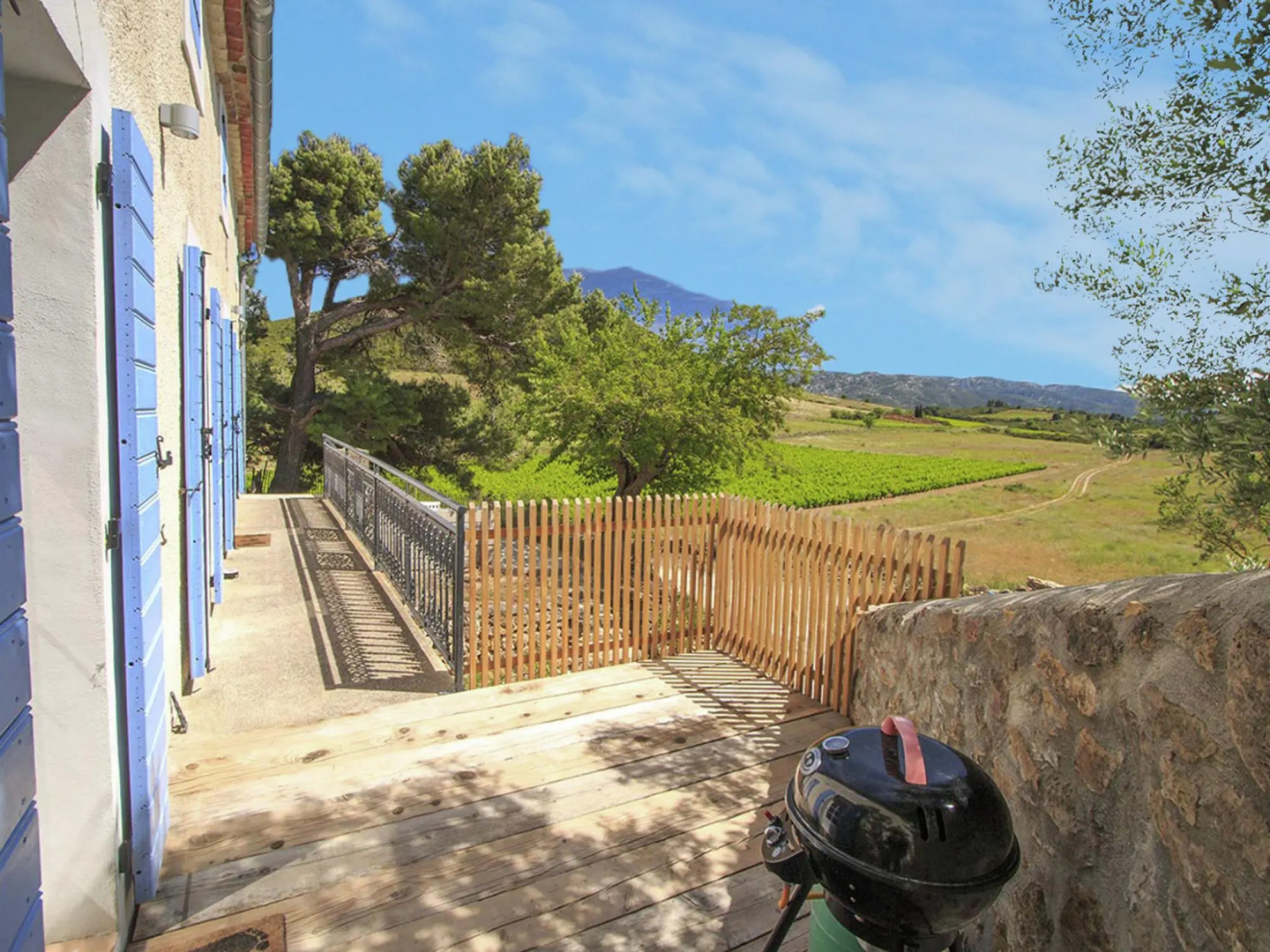 Secluded Apartment in Villesèque with Pool