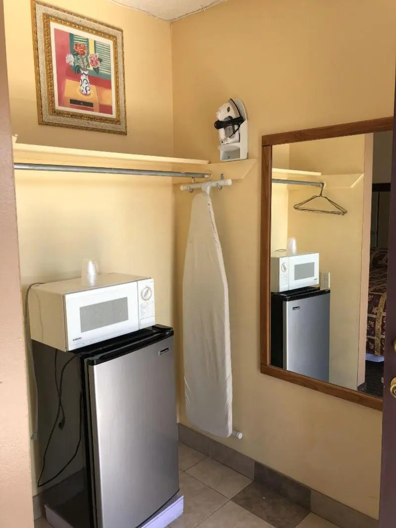 A Fisher's Inn Motel