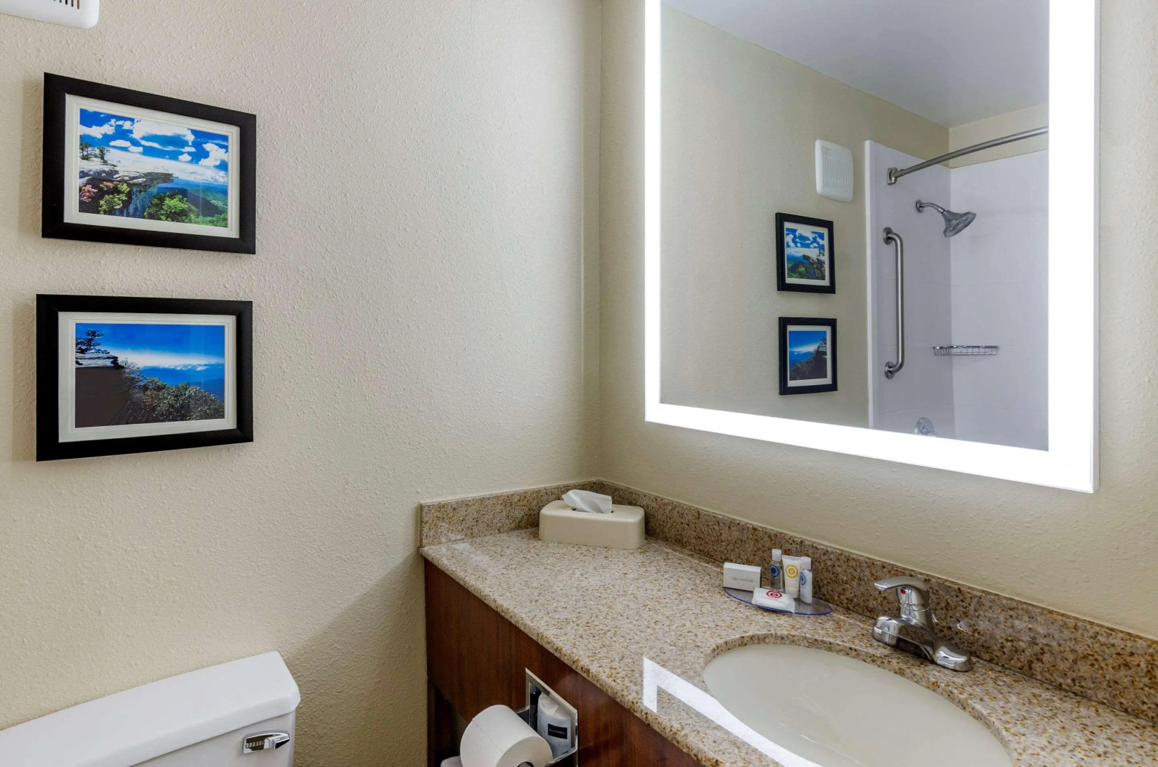 Spark by Hilton Roanoke Civic Center