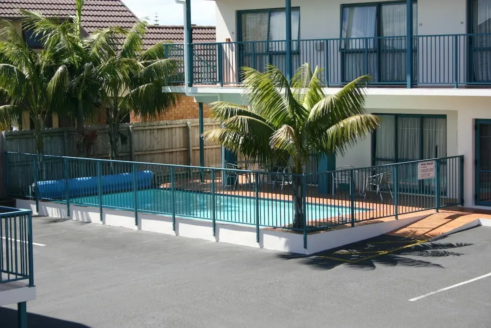 Academy at Botany Motor Inn