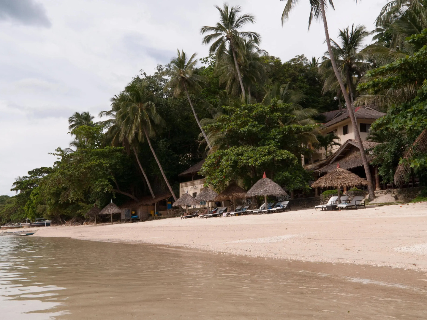 Easy Diving and Beach Resort