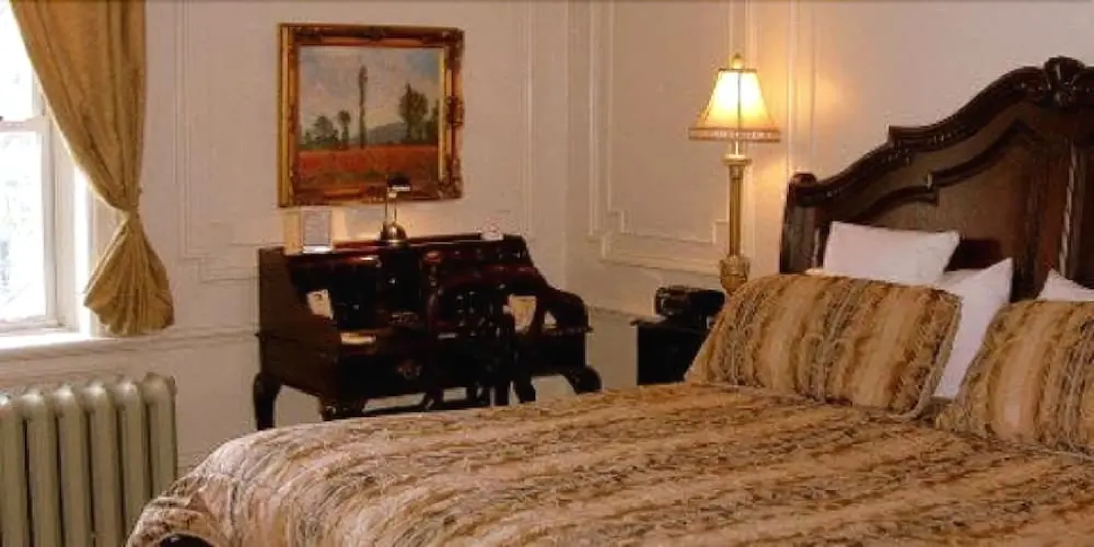 Perth Manor Boutique Hotel