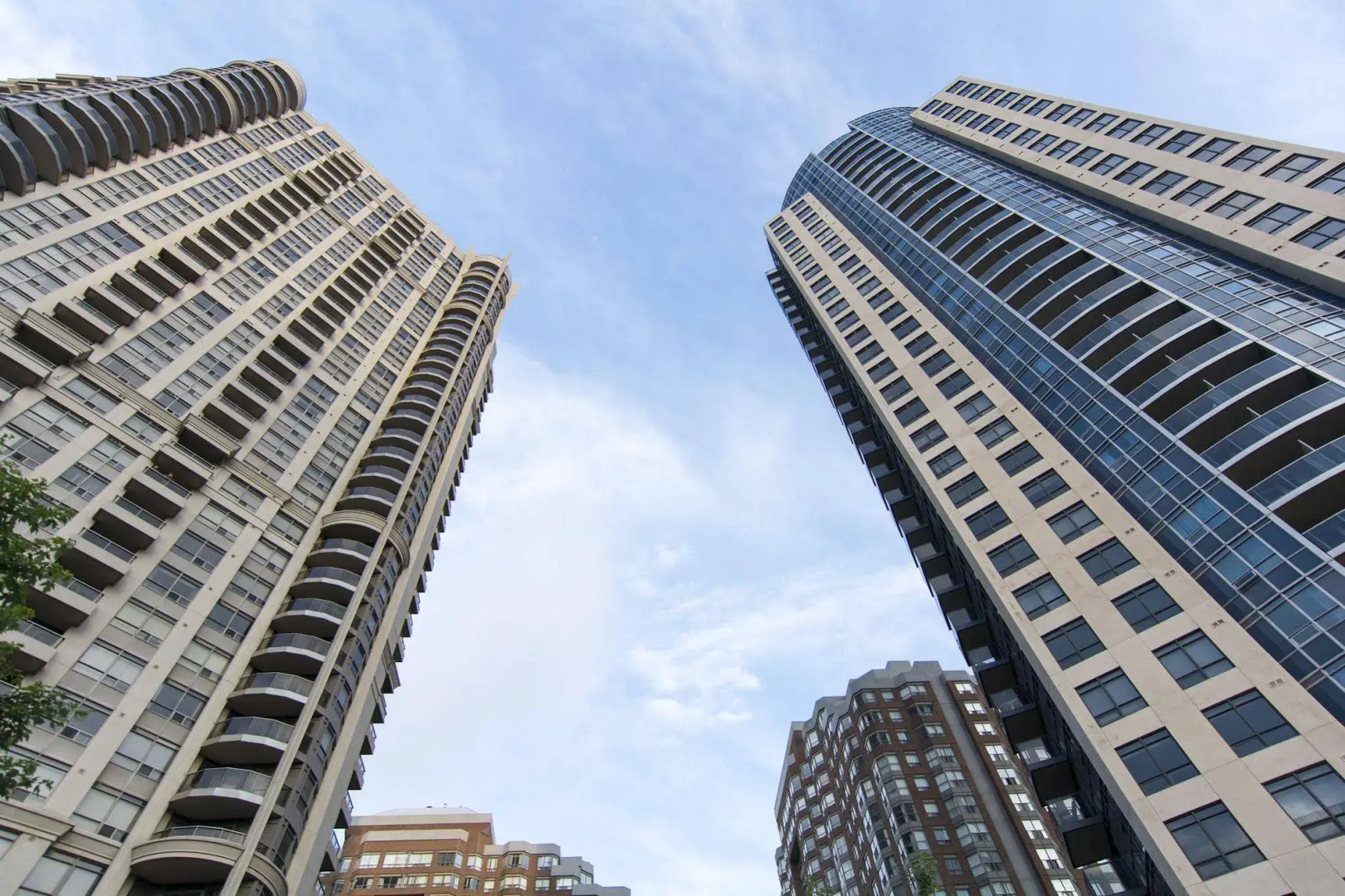 Maplewood Suites - Square One